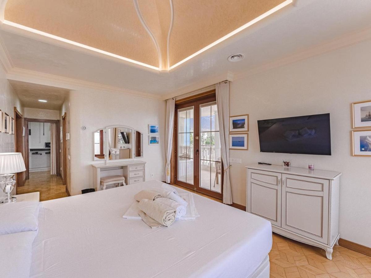 Luxury Villa Nautilus Heated Pool Spa Адехе Екстериор снимка