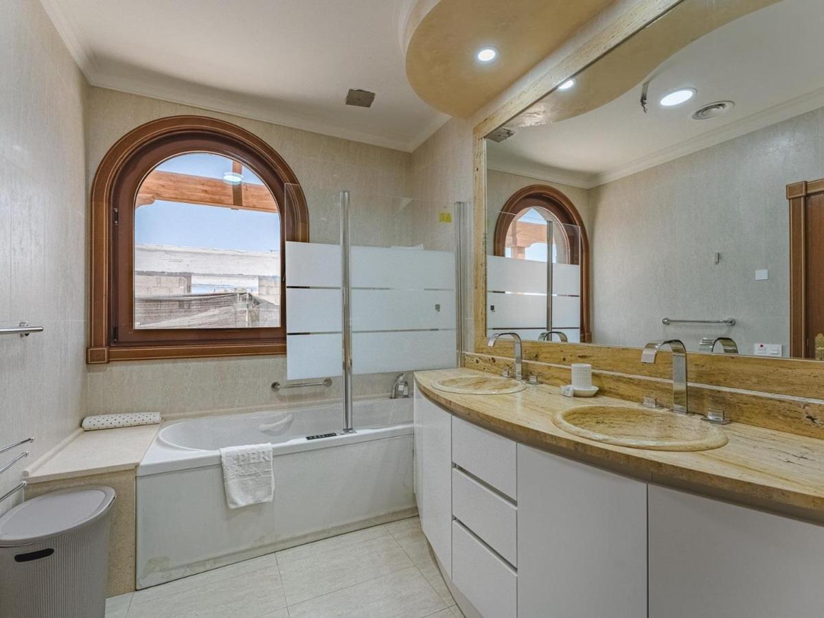 Luxury Villa Nautilus Heated Pool Spa Адехе Екстериор снимка